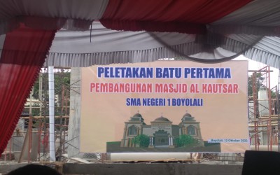 Peletakan Batu Pertama Renovasi Masjid Al Kautsar SMAN 1 Boyolali